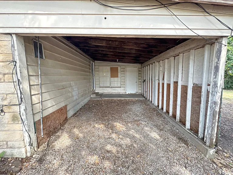 800 Audra Ln — Photo 10