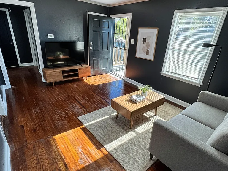 3154 Hopkins Ave — Photo 2