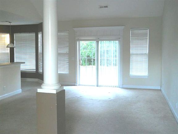 Living area_12132013