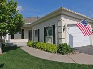 8011 Victoria Ln, Saint Louis Park, MN 55426