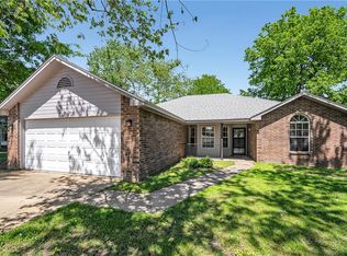 1698 Heritage Dr, Springdale, AR 72762