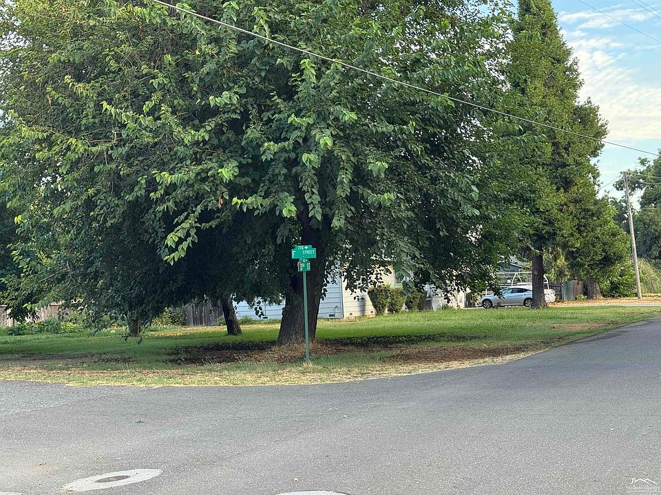 2nd image of 480 3rd St