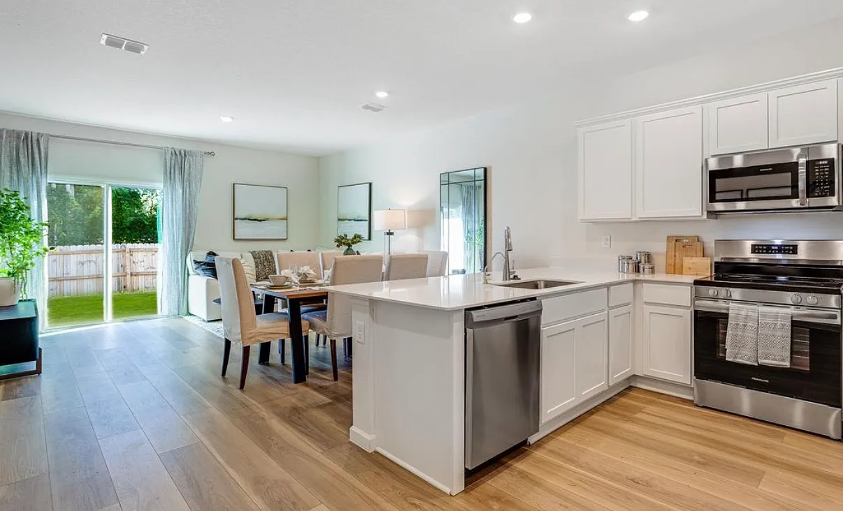 4 bed, 1483 sqft, $1,895 — Photo 4