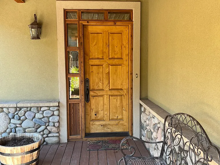 118 River Oaks Ct — Photo 2