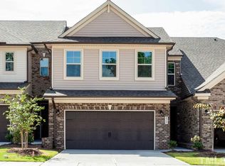 822 Rymark Ct, Cary, NC 27513