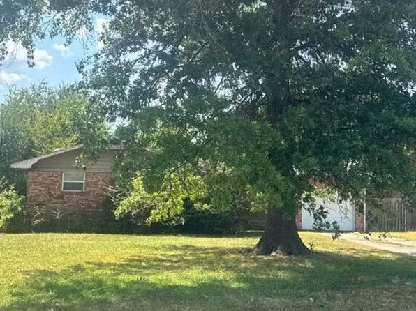 501 N Chickasaw Ave, Haskell, OK 74436