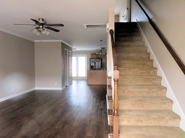 341 Sam Houston Cir — Photo 4