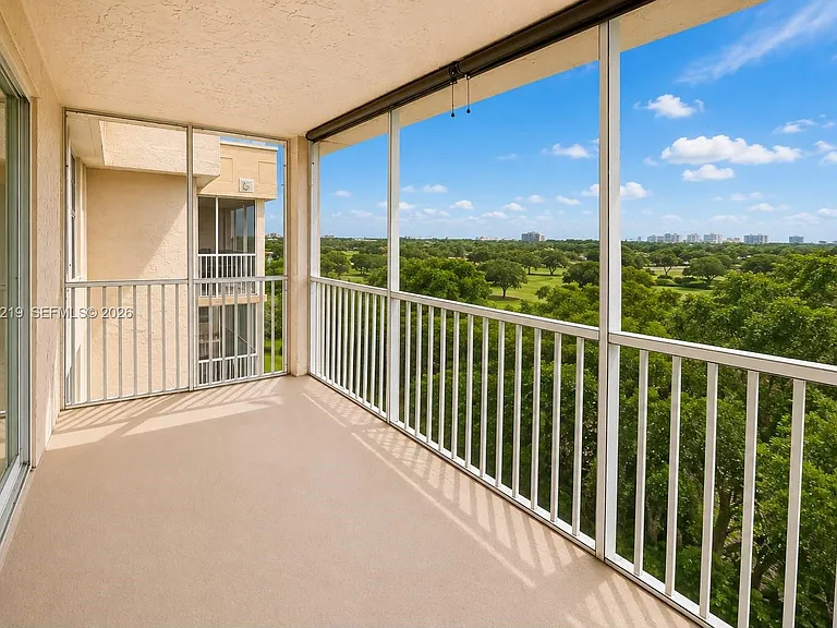 250 Jacaranda Dr #805 — Photo 17