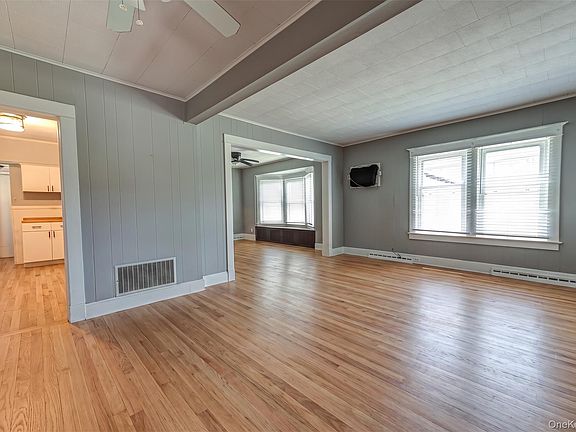 5th image of 129 Bay Avenue