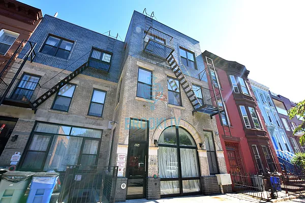 Rented by null | media 14