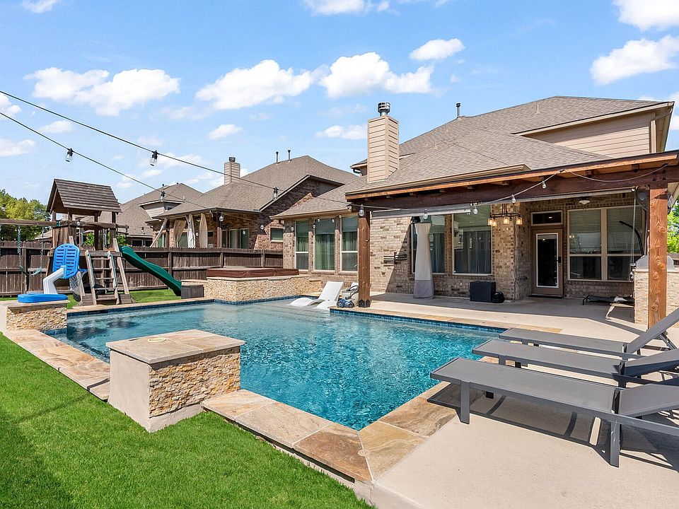 1st image of 21103 Capri Oaks