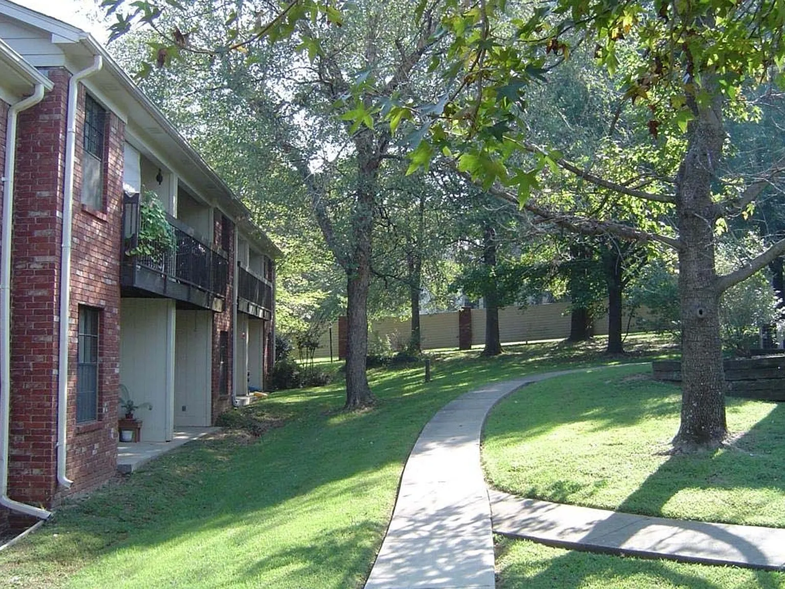 CM Properties of Fort Smith, LLC dba Oakwood Gardens — Photo 4