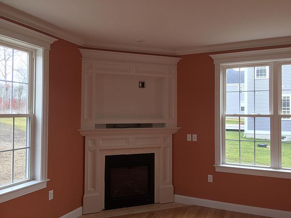 3rd image of 172 Downing Dr