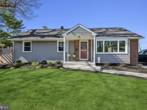 904 Geneva Ave, Riverside, NJ 08075