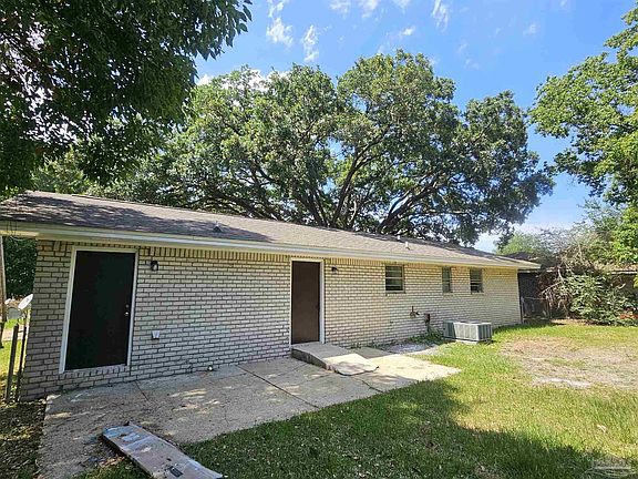 4th image of 2003 Woodbury Dr