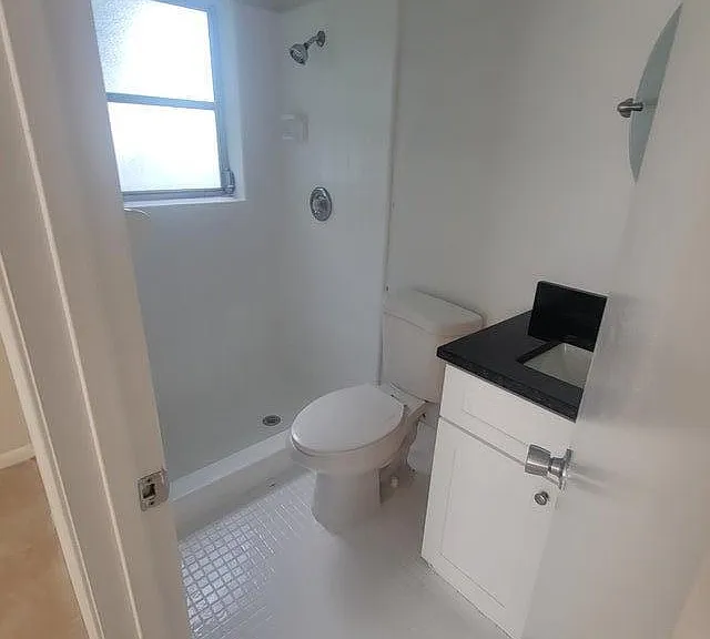 242 SE 24th Ave — Photo 10