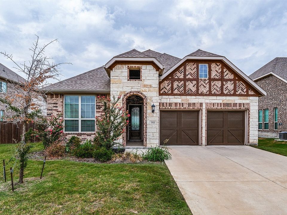 1st image of 312 Gardenia Ln