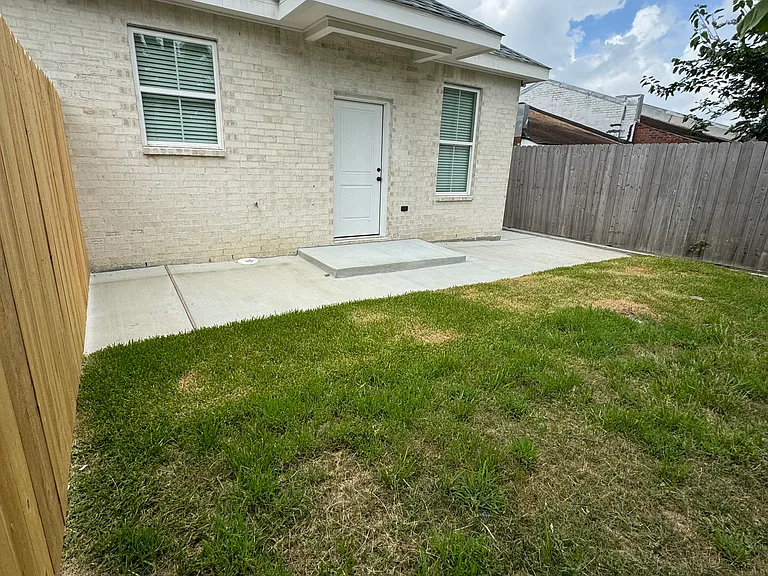 4000 Juno Dr — Photo 11