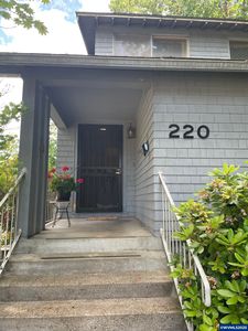 220 24th St SE, Salem, OR, 97301