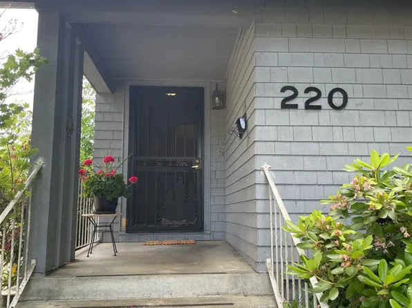 220 24th St SE, Salem, OR 97301