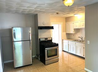 155 Franklin Ave #1R, Cranston, RI 02920