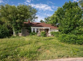 3021 E Carmen St, Wichita, KS 67214