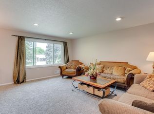 1440 Hemlock Cir, Eagan, MN 55122