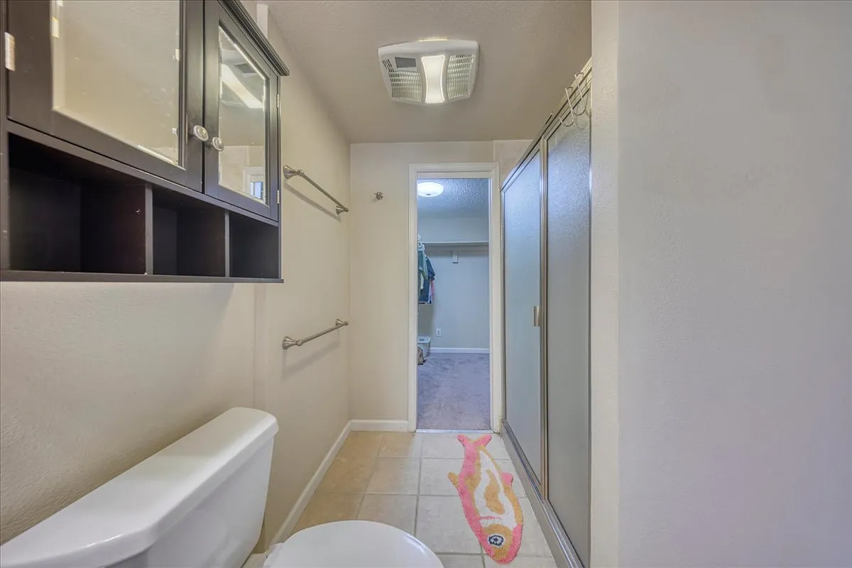 2 bed, 2.5 bath, 1265 sqft, $2,460 — Photo 4