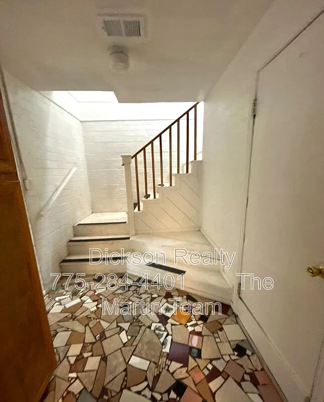 4 bed, 3.0 bath, 2275 sqft, $3,200 — Photo 3