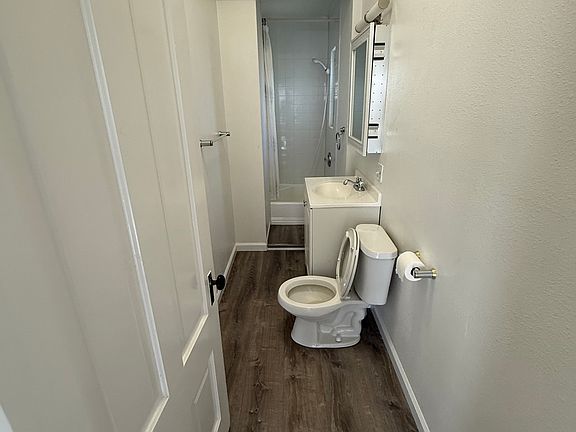 4th image of 172 Orange St #2