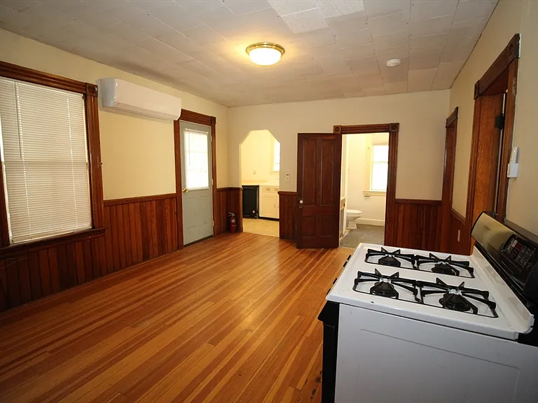 71 Ash St #1 — Photo 13