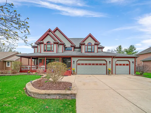 520 Rees St, Hinckley, IL 60520