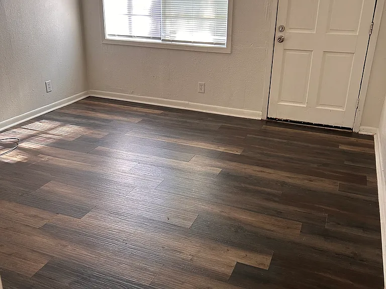 1407 Cardinal St — Photo 6