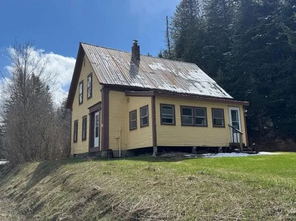 6479 VT Route 14, Craftsbury, VT 05826