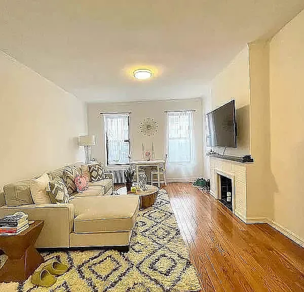 1446 1st Ave #4N — Photo 2