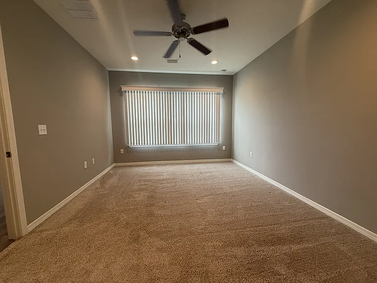105 Creve Core Dr — Photo 10
