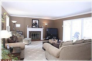 3rd image of 525 Hickory Ln
