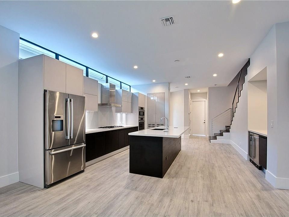 1st image of 314 NE 15th Avenue #314