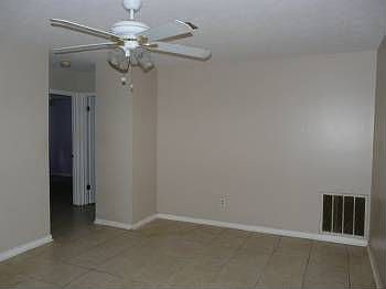 4th image of 3206 Nautilus Cir