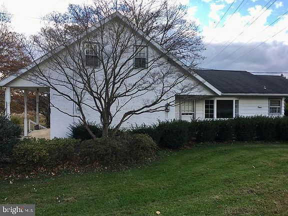 5th image of 690 Bean Hill Rd