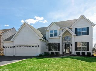 1830 Moorland Ln, Crystal Lake, IL 60014