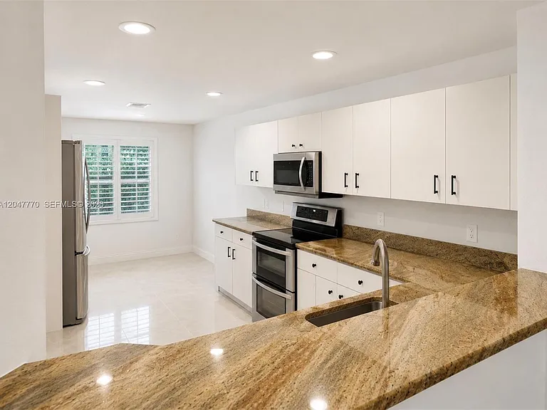 1674 Orion Ln — Photo 4