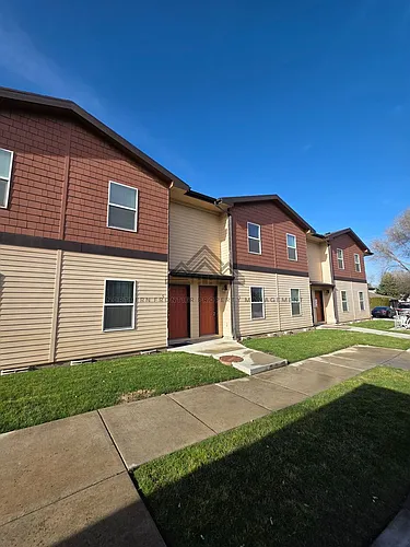 55 SW Silverstar Ln Photo 1