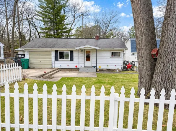 123 Maple Bluff Ave, Prudenville, MI 48651