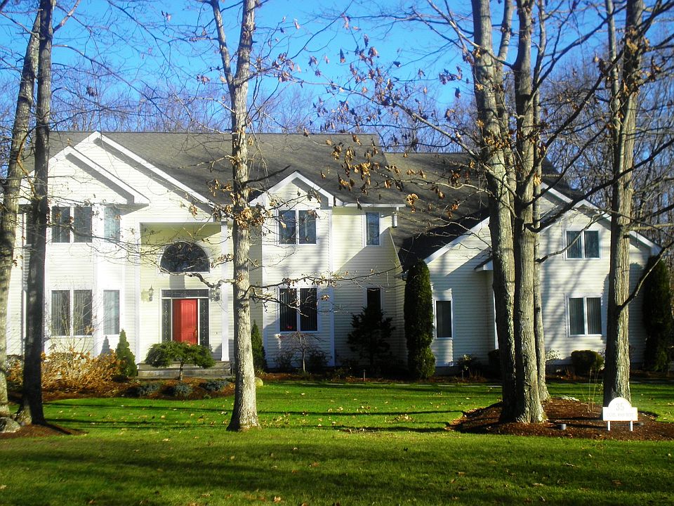 1st image of 35 Laurel Wood