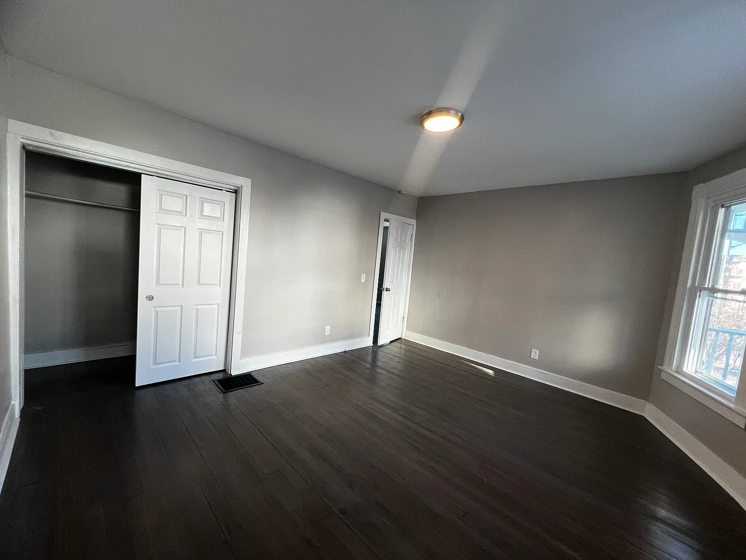 58 Wolcott St — Photo 4