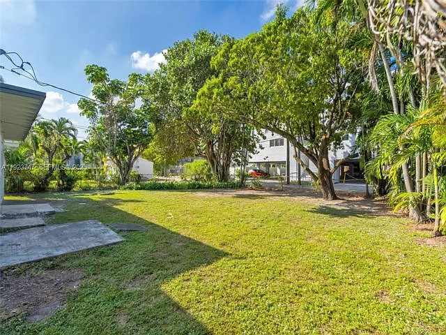 648 South Dr — Photo 11
