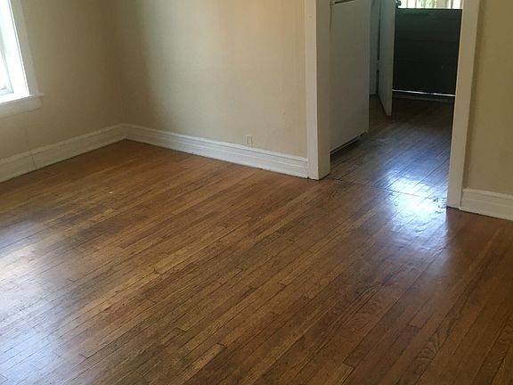 5th image of 640 W Roscoe St APT 3W