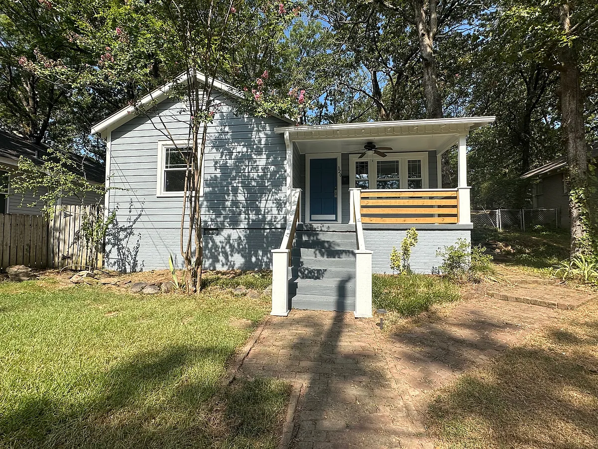 Front - 320 Rose St