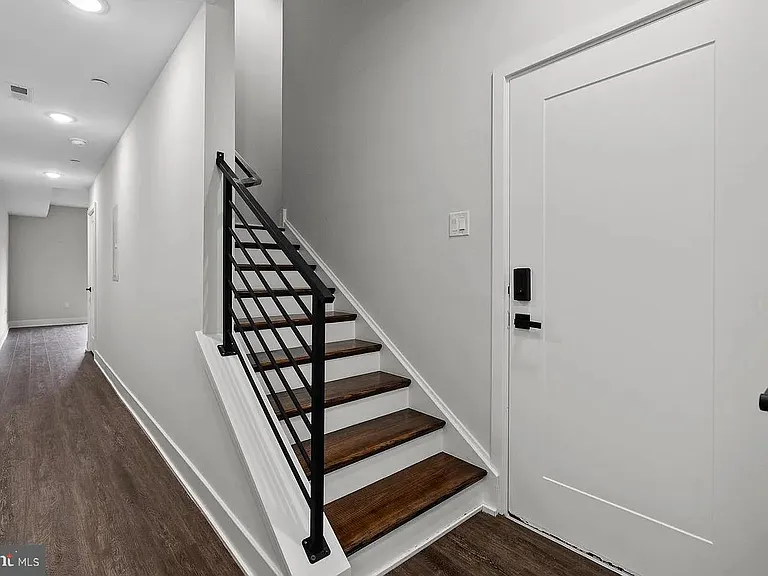 2146 N Front St #3 — Photo 9
